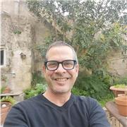 Madrelingua inglese con esperienza impartisce lezioni di nglese con approccio amichevole